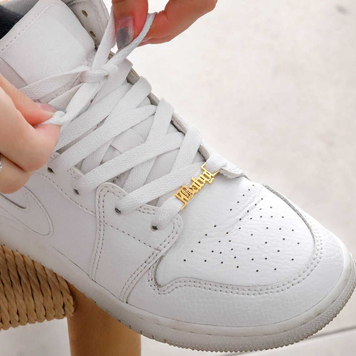 buckle lace