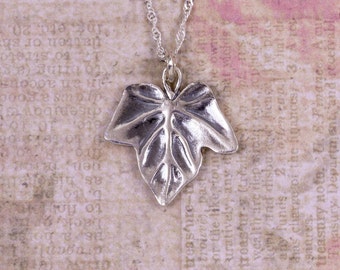 Silver Ivy Leaf Necklace - Ivy Necklace - Ivy Pendant - Leaf Pendant - Nature Necklace - Secret Garden - Ready to ship - UK Stock