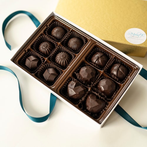 Handmade 12 piece Chocolate Gift Box - Vegan Chocolate for a Sweet Treat - Healthy and sweet - the best Valentine's Day treat!