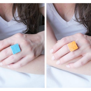 Square women&#39;s ring, tray made of Briare enamels (blue or orange), adjustable support in bronze brass. Unique women&#39;s gift.
