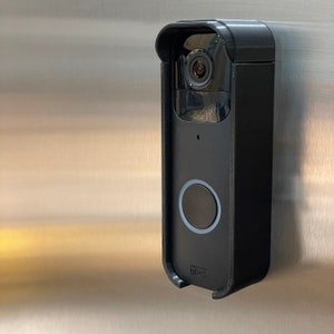 BLINK Doorbell cam No Screw Mount // A screw-free mount with removable 3M command strips included