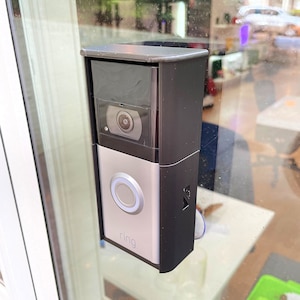 RING Doorbell 3 mount // A screw-free doorbell mount with suction cups included
