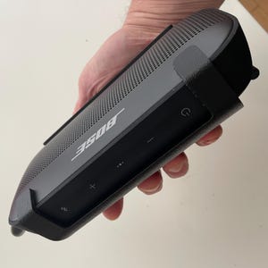 Bose Soundlink Flex MagMamba // RVやゴルフカート用に作られたBOSEスピーカー用の磁気スピーカーキャディ