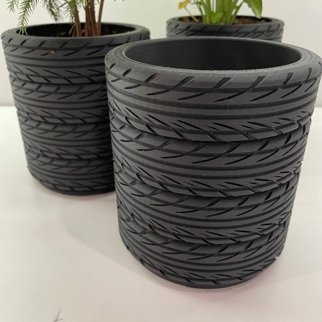 Original Tire Pot // A Stack of Tires Flower Planter That Looks Like a Cute Stack of 4 Street