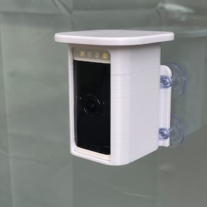 WYZE BPC (Battery Powered Cam) Mount for Outside Glass // An outdoor mount with suction cups included for glass and other no drill surfaces