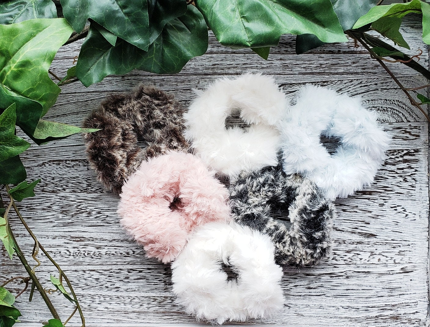 フェイクファー シュシュ、ソフトヘアタイ、かぎ針編みシュシュ、高級