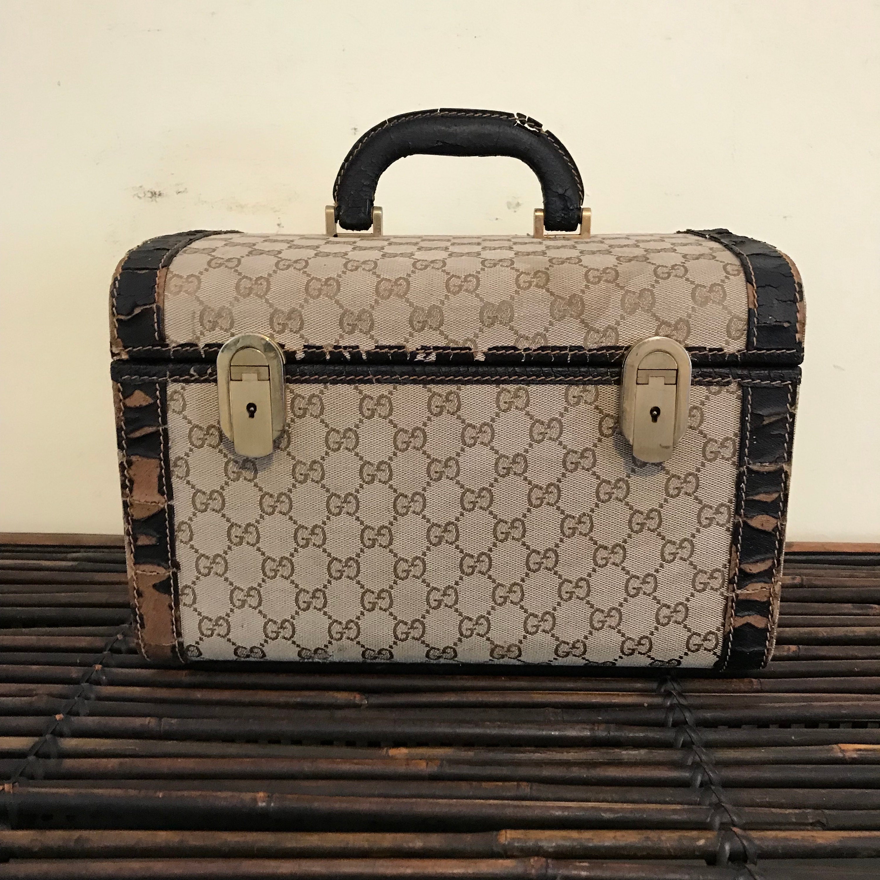Authentic Gucci Vintage Monogram Canvas Jewelry Roll Holder Travel Case