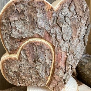 Holz-Herz mit Rinde Bild 7