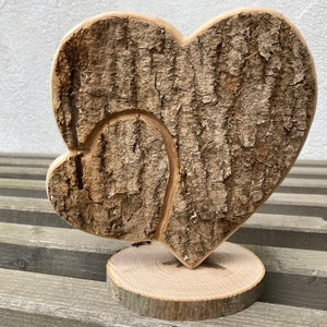 Holz-Herz mit Rinde Bild 4