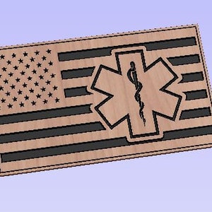 Könnte beinhalten: Eine amerikanische Holzflagge mit einem schwarzen und weißen medizinischen Symbol in der Mitte. Die Flagge ist aus Holz und hat einen Used-Look.