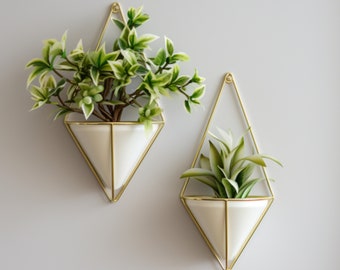 Home Wall Decor Small White Geometric Hanging Planter for Succulents Air Plants Mini Cacti Faux Greenery Decorative Wall Vase Set of 2