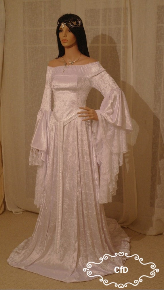wedding outfits for bigger ladies