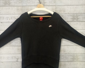 black nike crew neck jumper womens