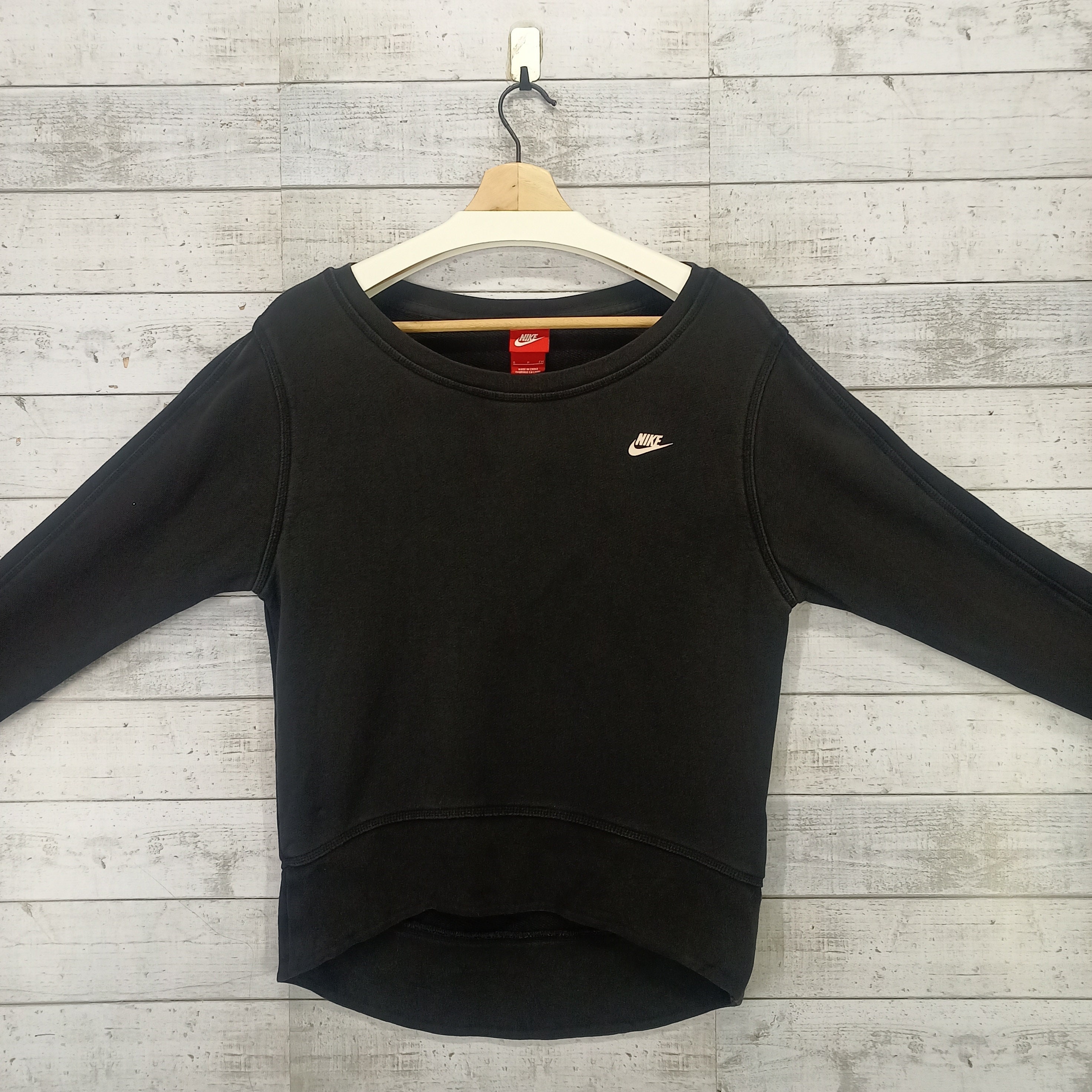 women's nike gym vintage crew top