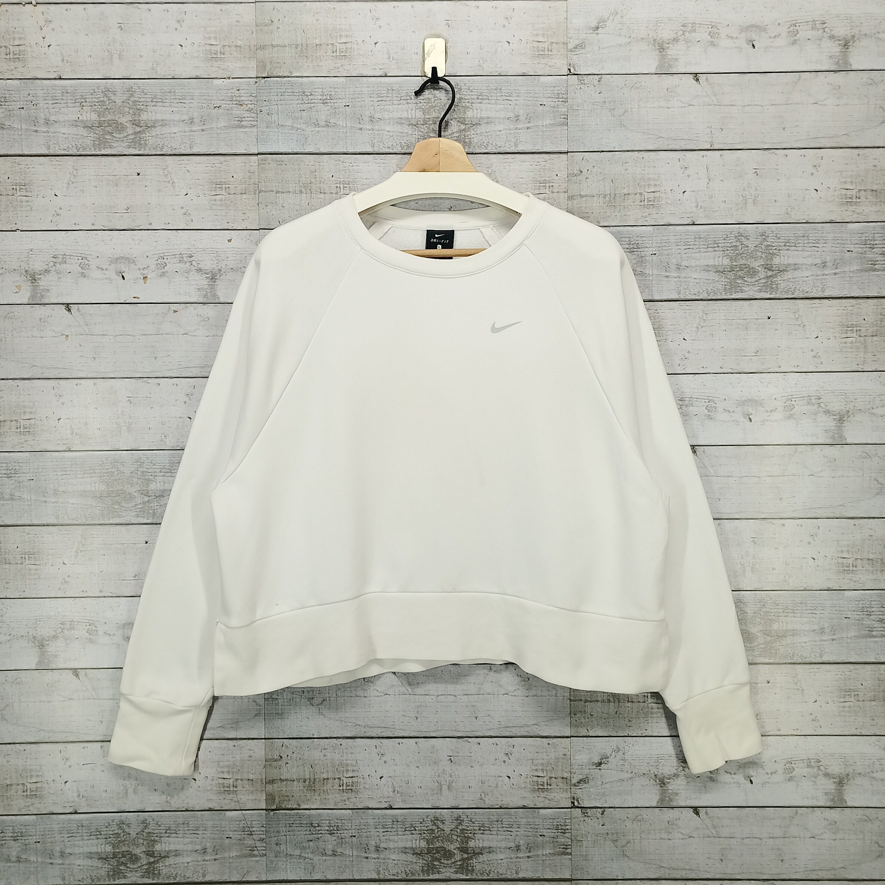 NIKE Women Dri-Fit Sweatshirt, Vintage Sportwear Crewneck Sweater, White Jumper Size L
