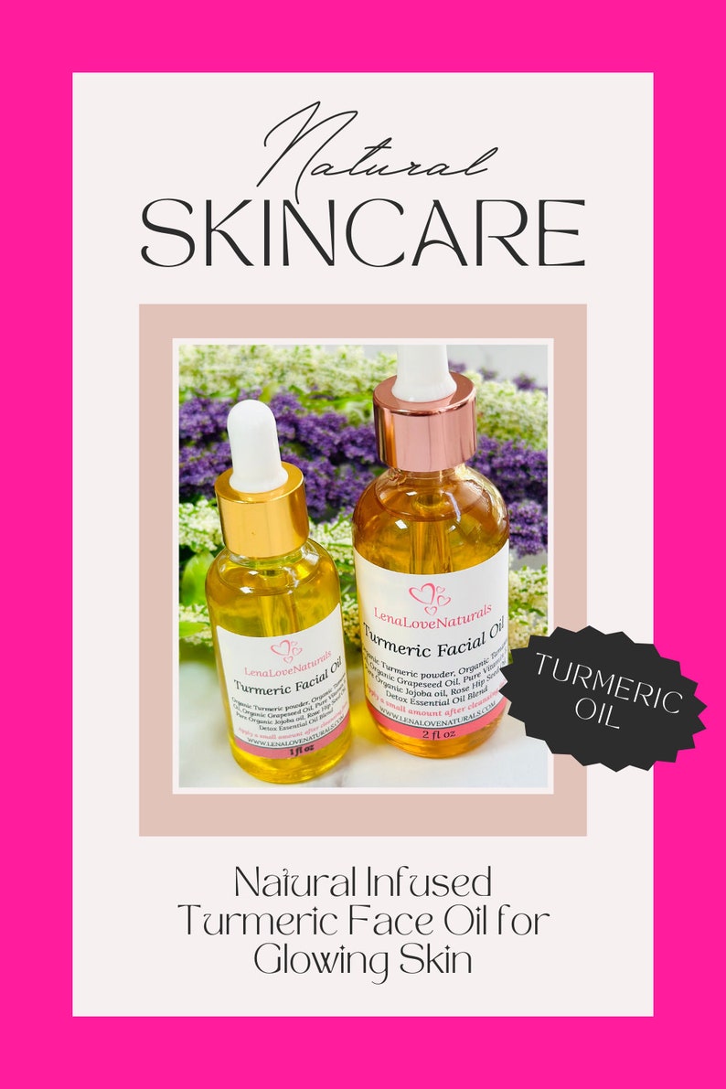 Puede incluir: Dos botellas de vidrio &aacute;mbar con tapas doradas y etiquetas que dicen "LenaLoveNaturals Turmeric Facial Oil". Las botellas est&aacute;n sobre un fondo de flores moradas. La botella m&aacute;s grande es de 2 fl oz y la m&aacute;s peque&ntilde;a de 1 fl oz. Un c&iacute;rculo blanco con texto negro dice "TURMERIC OIL".