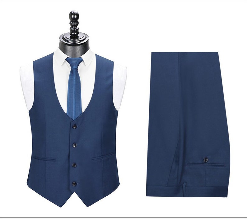Men\u2019s Three Piece Suit