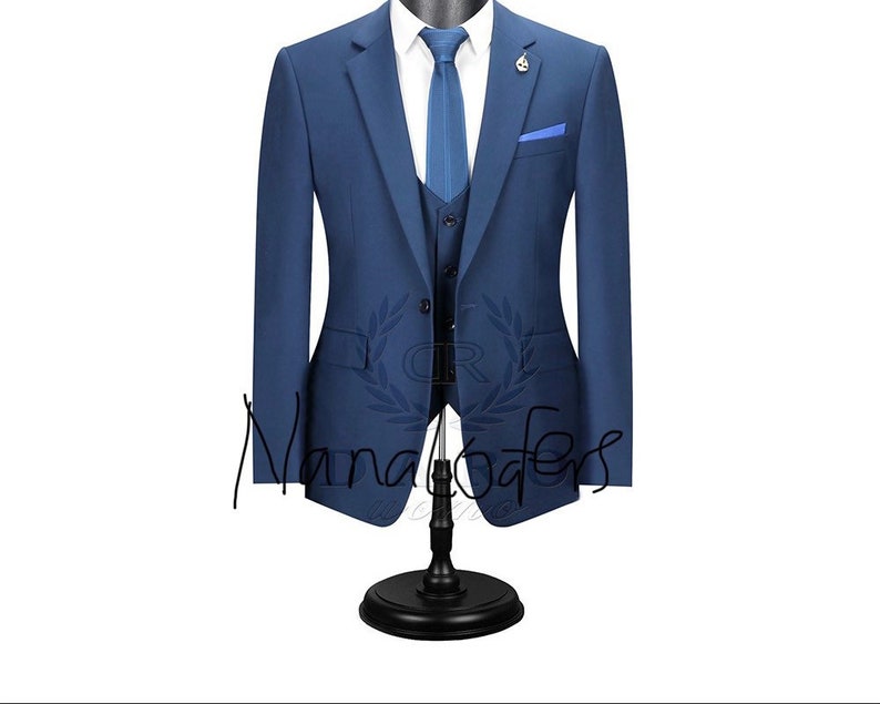 Men\u2019s Three Piece Suit