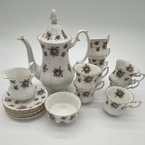 Royal Albert Sweet Violets Coffee Tea Set 17 Pc Coffee Pot Cups Saucers England