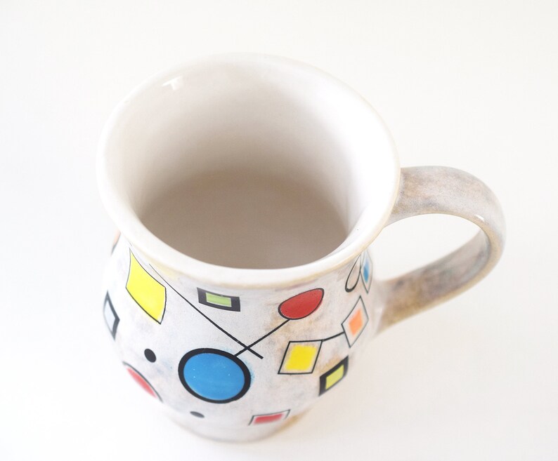 Tazza in gres con astrazione geometrica immagine 6