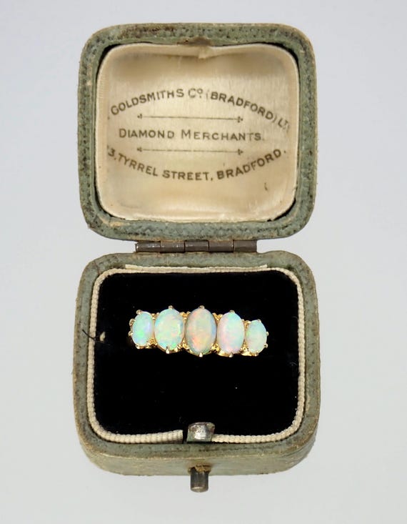 Breathtaking Antique Victorian Solid 18k Gold 5-S… - image 2