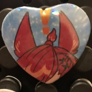 G&#39;raha Tia Cat Ears 2.25&#39;&#39; Pinback Heart Button