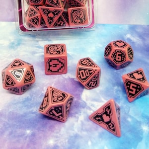 PIXELHEART - Seven Piece Dice Set for Board and Roleplaying Games