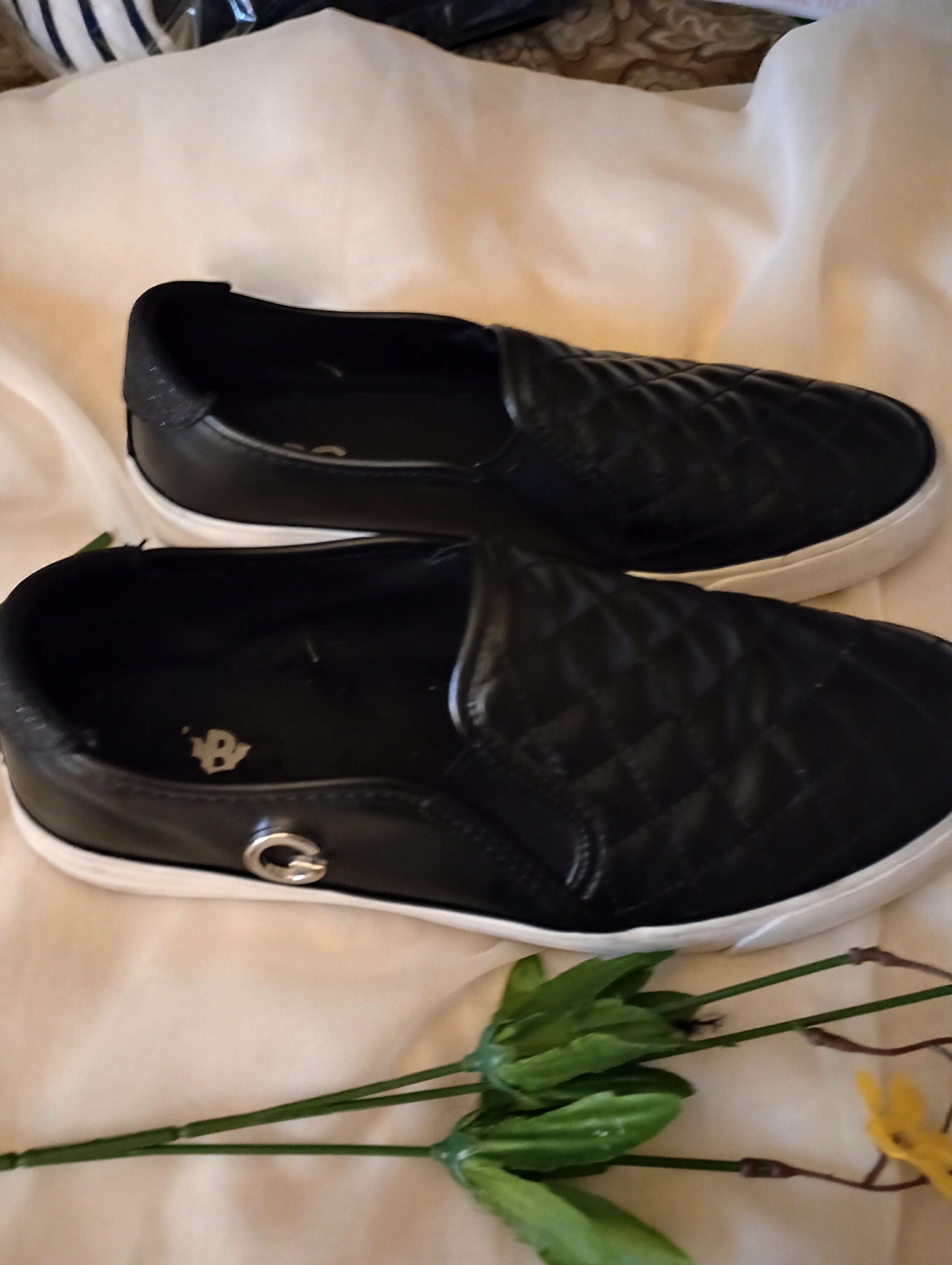 Guess Las Angeles Black Leather Sneakers for Women Size 10 