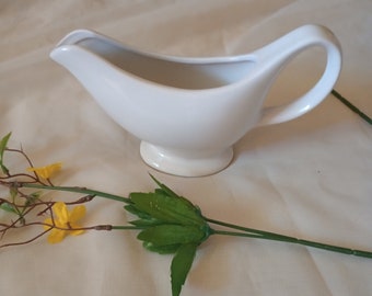 Fiddle and Fern White Priceline Gravy Boat Home Essential