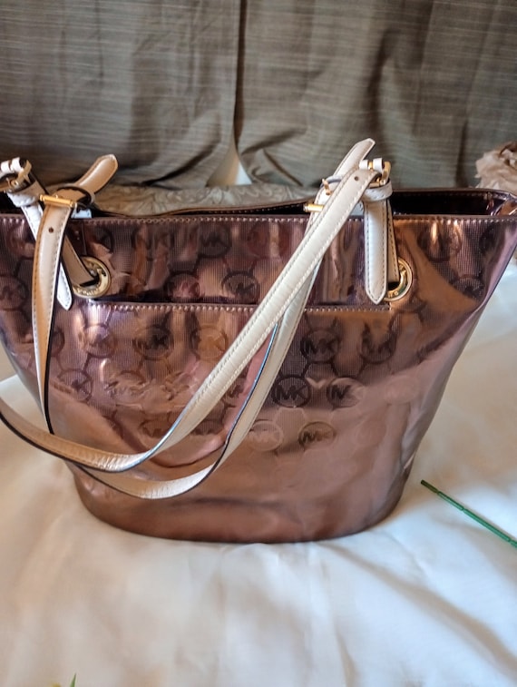 Micheal Kors Jet Set Brown Patent Leather Tote Han