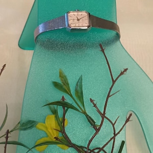 Timex Vintage Ladies  Quartz Wrist Watch Size 7.5 Adjustable Band