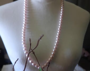 Collier Vintage Fantaisie Perles Roses 44 Cm - Ancien, Occasion, Sans Marque
