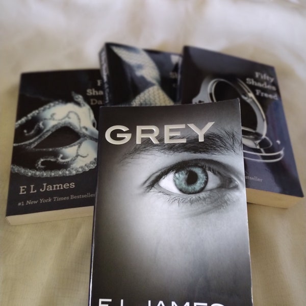 E L James Bundle of Grey,  Fifty Shades of Grey, Fifty Shades of  Freed, and Fifty Shades of Darker