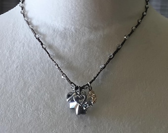 Colar de prata com corrente de cristal de coração vintage Kamar Brighton 18 polegadas