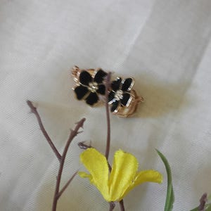 Vintage Black Flower Enamel Stud Clip On Earrings