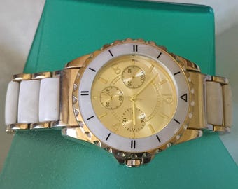 Vintage goldfarbene Statement Statement Damenuhr Damenuhr Japan Uhrwerk Grösse 8 Funktionsfähig