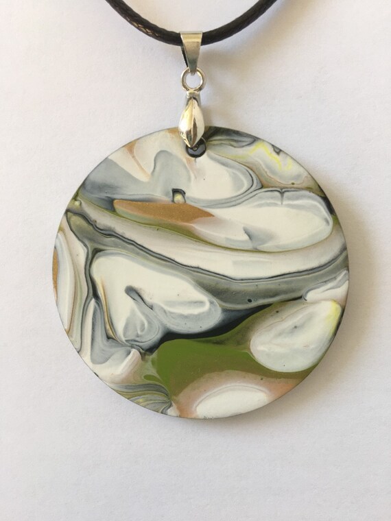 Acrylic pour pendants shop