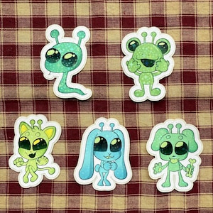 Alien Individual Sticker 2.5" | Alien Individual Magnet 2.5" |Sci-Fi Vinyl Decal | Cute Cartoon Alien Laptop or Water Bottle Sticker