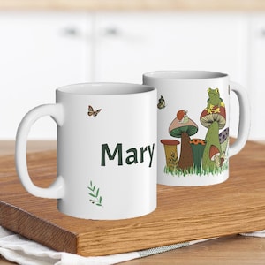 Grenouille personnalisée sur la tasse de café de champignon, tasse de café en céramique personnalisée mignonne, décoration de cuisine pour le cadeau d&#39;amant de grenouille