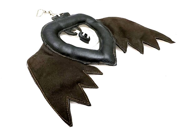 thumbnail image 2 of Falconry Padded Horse Shoe Lure – Leather Training Lure For Birds Of Prey 2 of 4