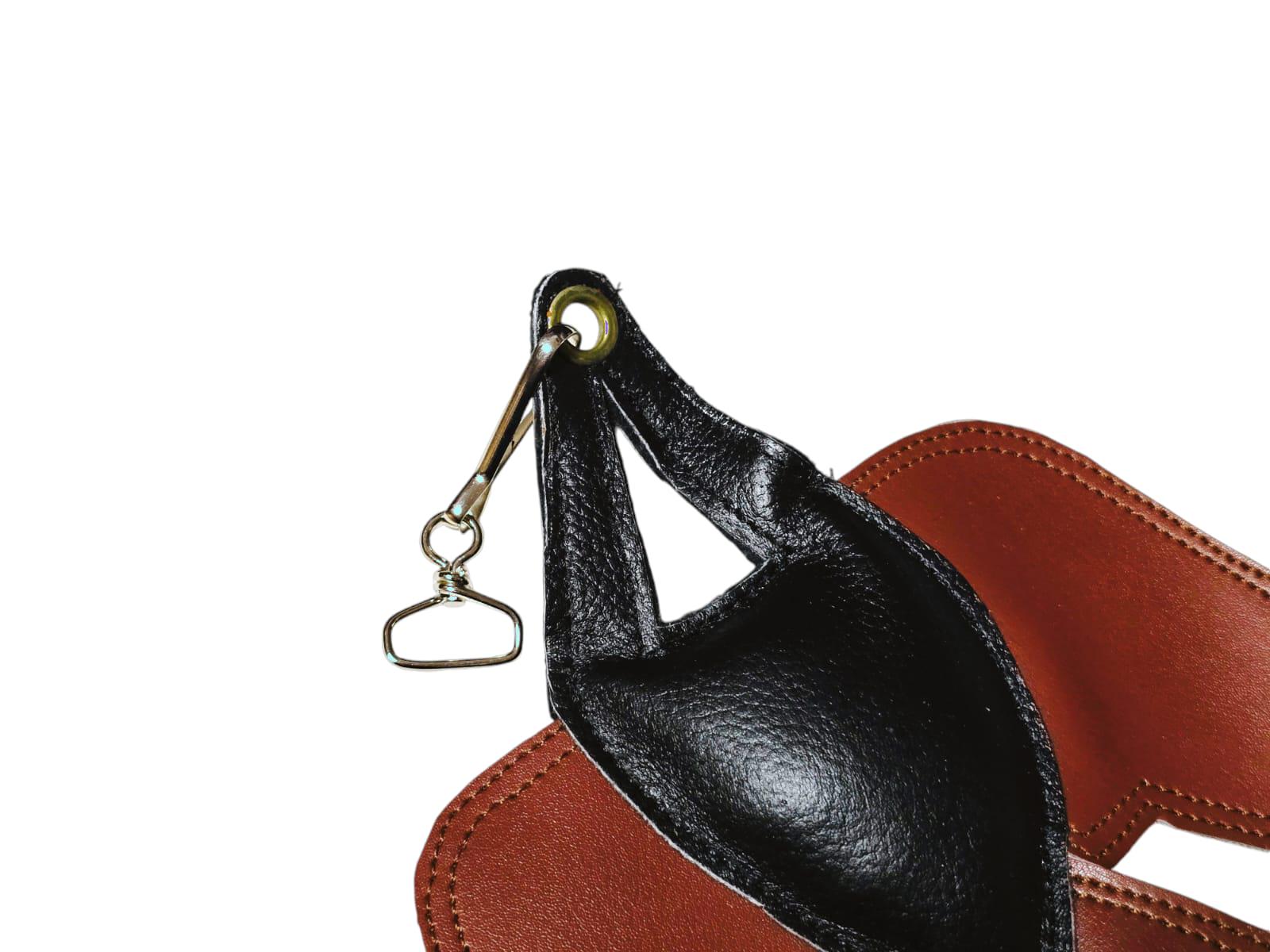 Vieux Leurre De Fauconnerie Fait Main - Cuir Brut - Vintage Et Authentique