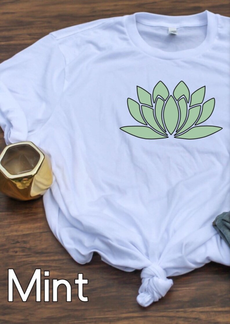 women/'s top Women/'s lotus flower tee meditation T-shirt