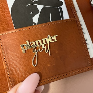 PLANNER MAGNETISCHE BEDEL | Gouden en zilveren emaille pin | Metaal | Broche | Planner meisje baas dame |  Decoratie op zak met plannerclip | Notitieboekje