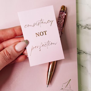CARTÃO DE DIÁRIO | Rosa e Dourado | Consistência | Marcador de Página | Decoração | Marcador de Página | Motivacional A5 A6 B6 Bolso Pessoal | Hobonichi