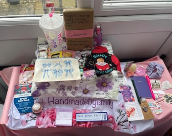Cosy mystery blind date with a book hamper