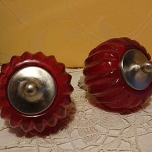 Curtain rod end cap France 90&#39;S / vintage decoration / Bedroom / minimalist / 2 carmine red resin and metal supports