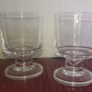 Cristal France 70er Jahre Stielgläser / Geschirr Küchendekoration Vintage Retro / Set mit 5 transparenten Gläsern mit breiten, schweren Glasstielen
