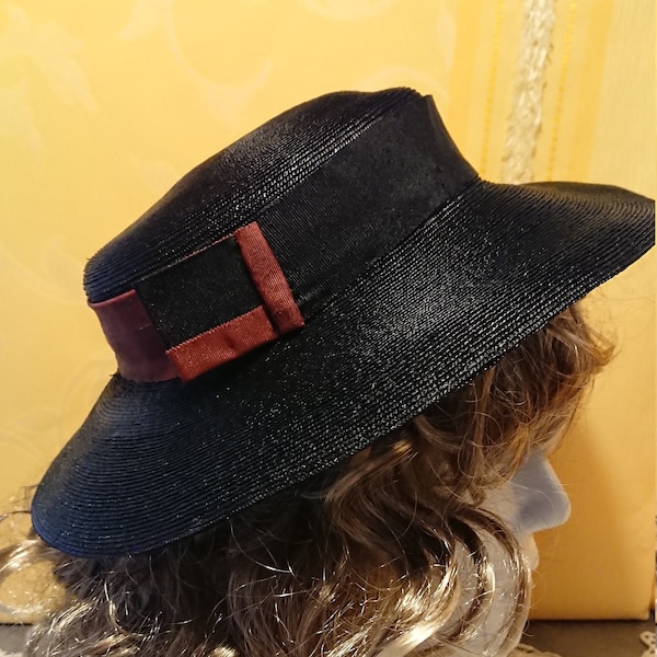 Chapeau Noir Paille Femme France Collection 1940 / Accessoire de Mode / Women Hat/ chapeau vintage bord plat sisal coloris noir avec noeud
