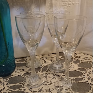 Vintage 80&#39;S Crystal Wine Liqueur Glasses / Tableware / SET of 5 Crystal Twisted Wine Glasses, Height