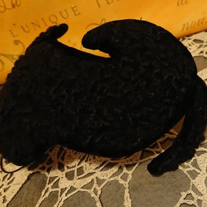 Bibi Chapeau 1900/1920 Arlésienne Provence France / Cérémonie / accessoire de mode / chapeau noir velours et astrakan corné